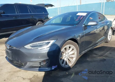 2016 Tesla Model S 60D/70D/75D/85D/90D z USA, uszkodzony, nr VIN 5YJSA1E2XGF173218
